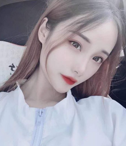 成都极品大学生 雪白丝滑 三点粉